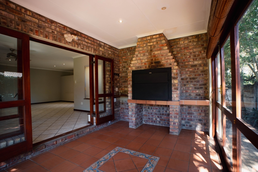 4 Bedroom Property for Sale in Heather Park Western Cape